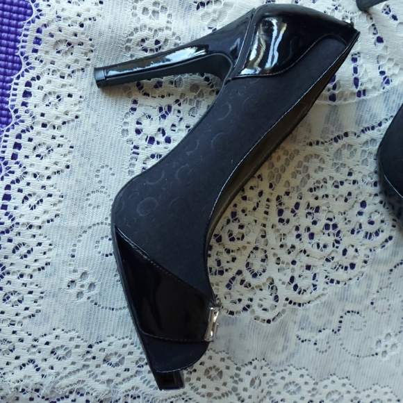 Guess heels - Picture 1 of 4